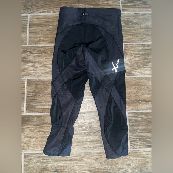 CW-X Stabilyx Joint Support 3/4 women’s Compression Tight - Picture 2 of 3